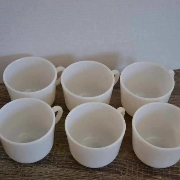 Vtg Hazel Atlas Milk Glass Mugs Rare - Picture 2 of 8